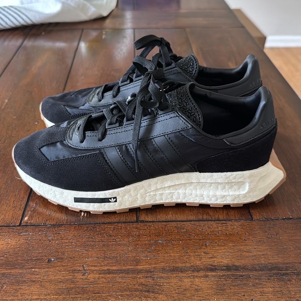Adidas Retrophy E5 Men’s 9.5